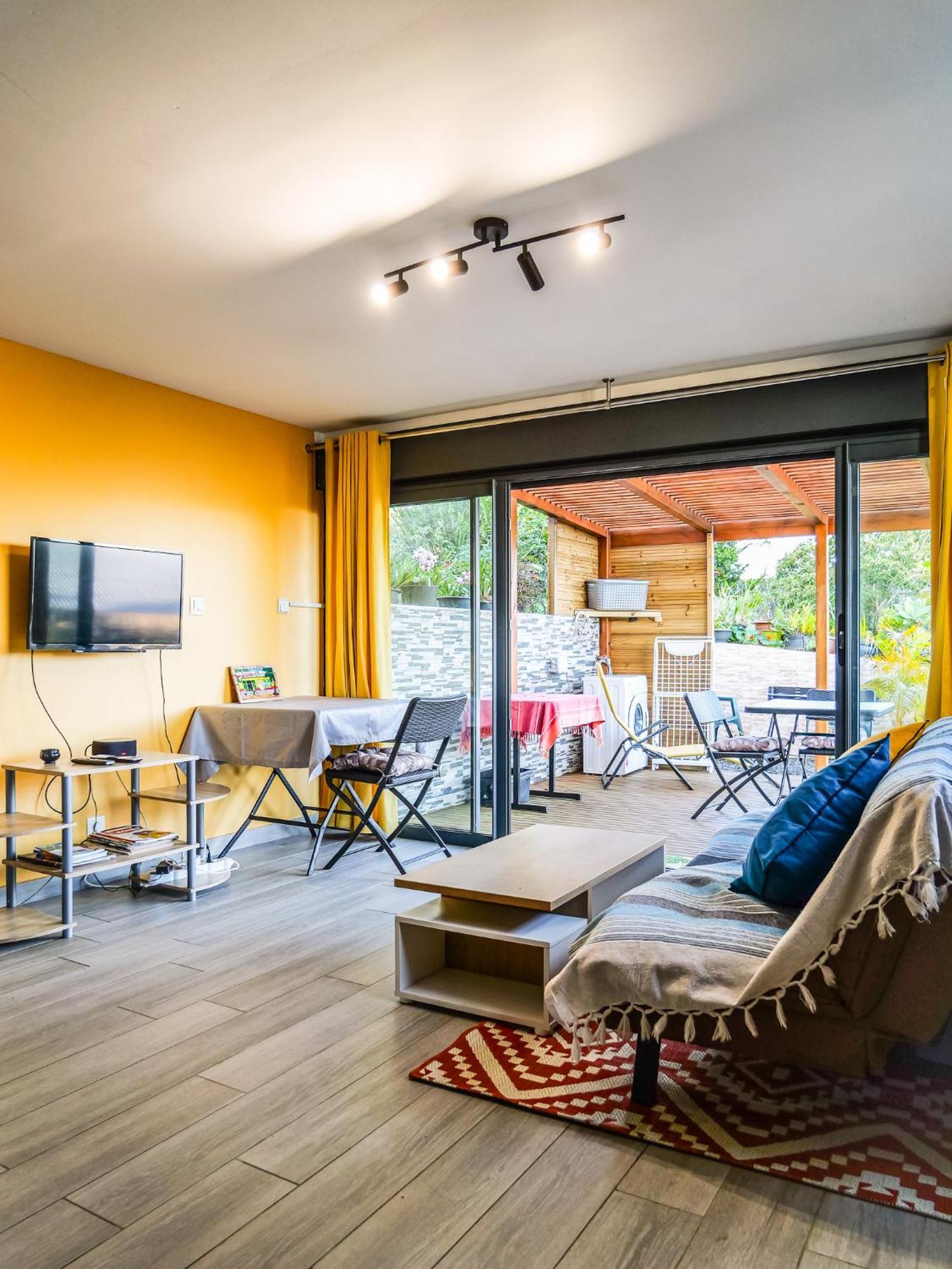 Ferienwohnung Chez Gigi Petite Île Exterior foto